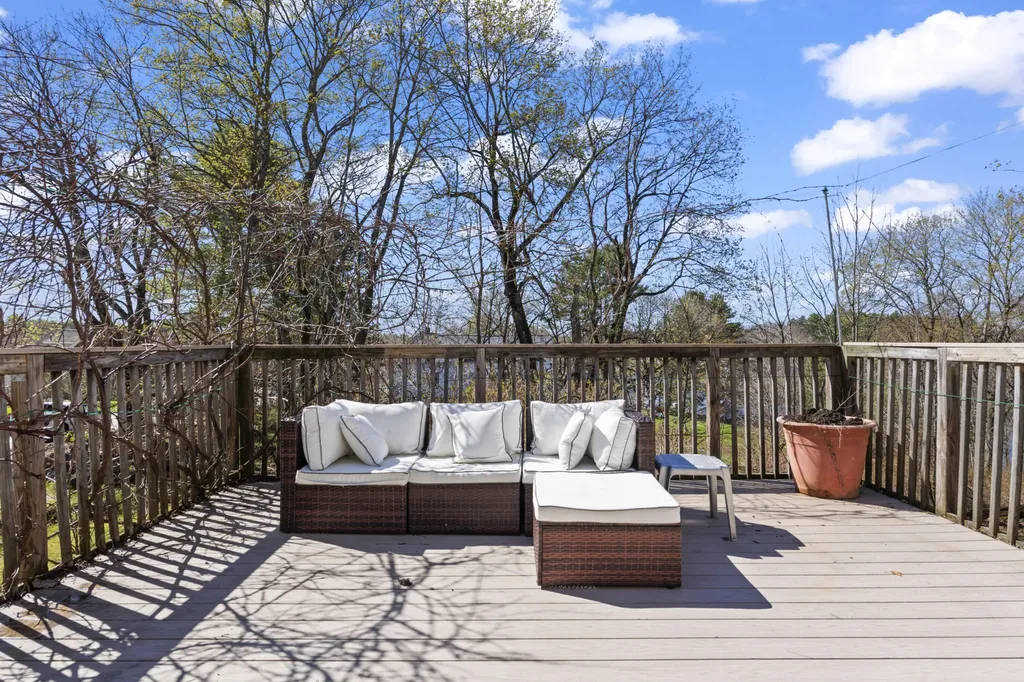 194 Oak Hill Road Auburn ME 04210