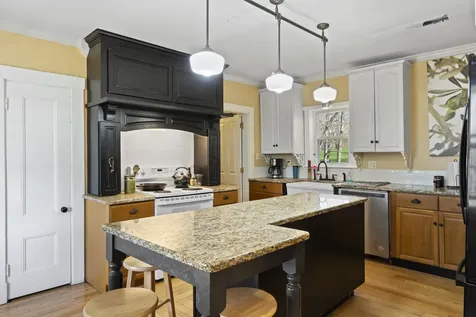 194 Oak Hill Road Auburn ME 04210