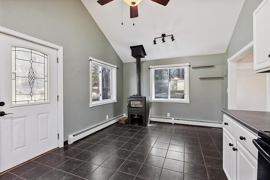 24 Indian Drive Woolwich ME 04579