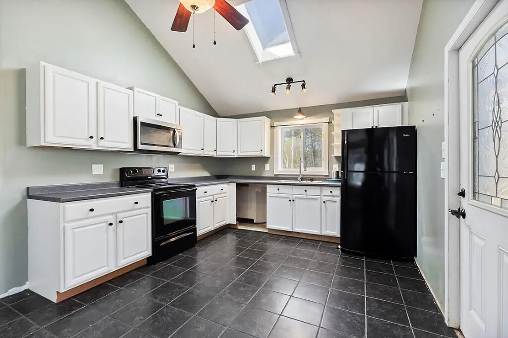 24 Indian Drive Woolwich ME 04579