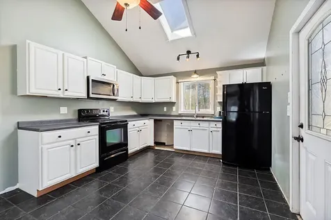 24 Indian Drive Woolwich ME 04579