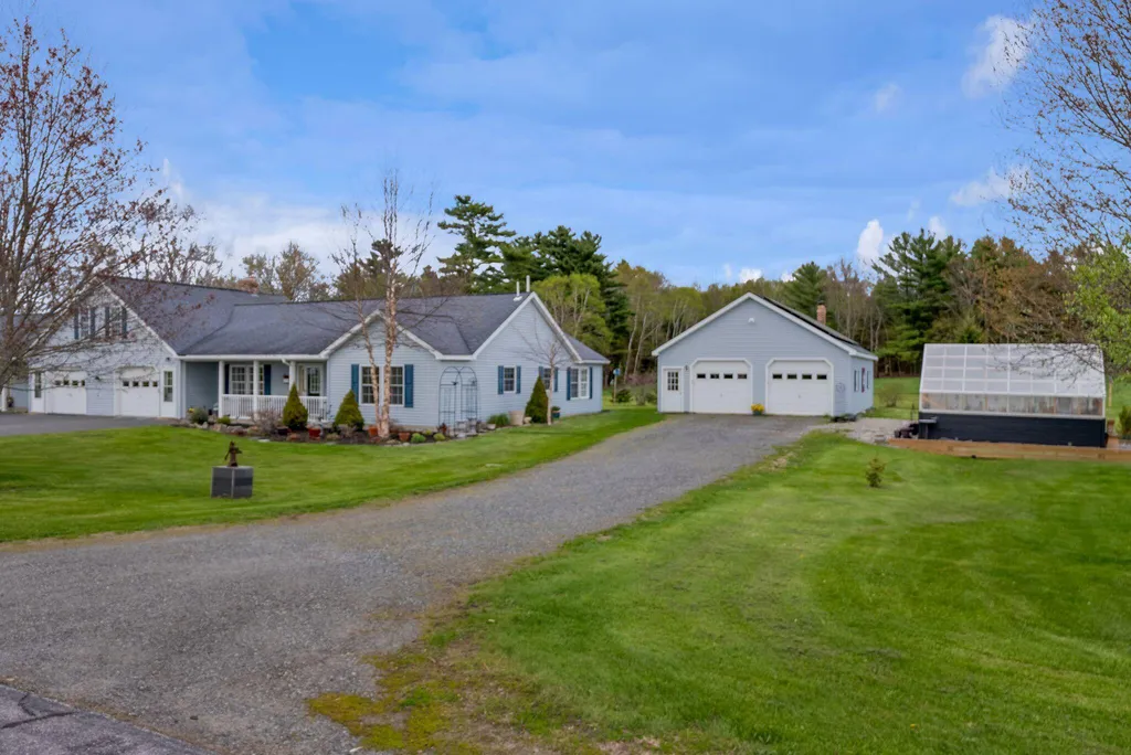 184-186 Pleasant View Ridge Road China ME 04358