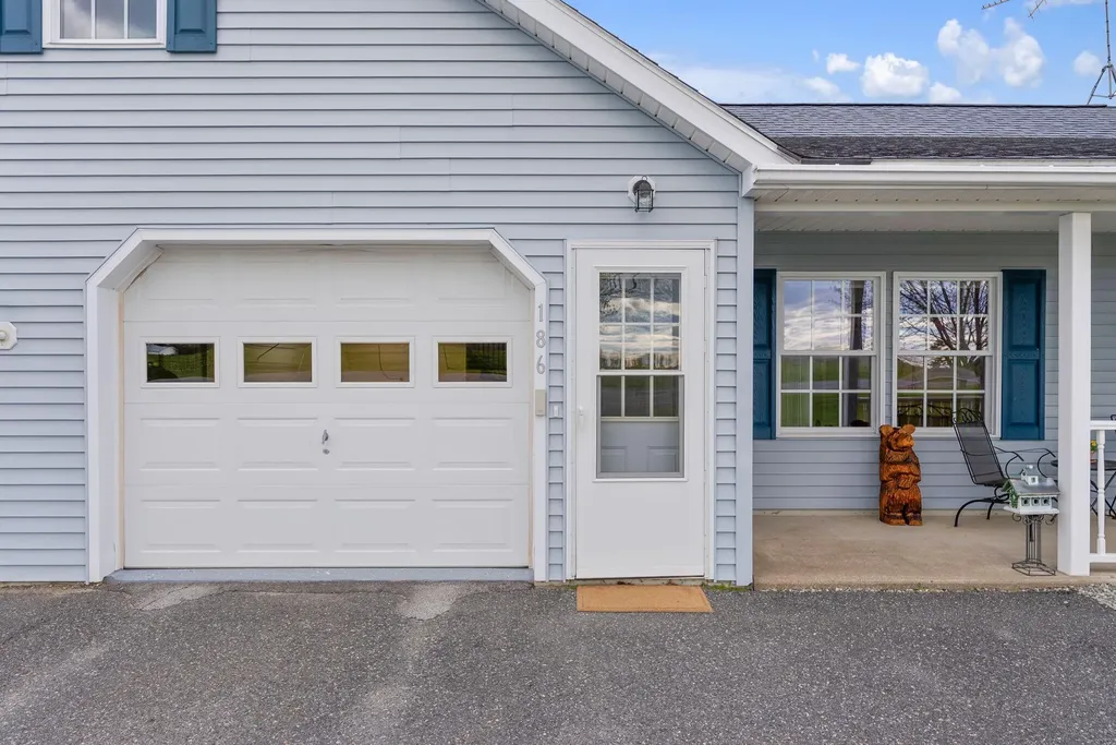 184-186 Pleasant View Ridge Road China ME 04358
