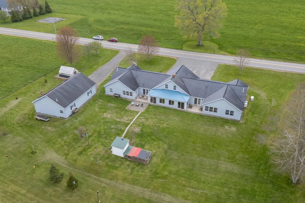 184-186 Pleasant View Ridge Road China ME 04358