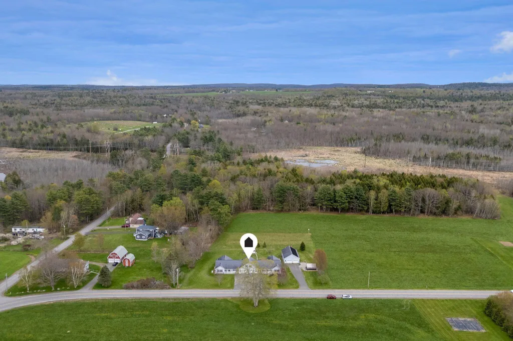 184-186 Pleasant View Ridge Road China ME 04358