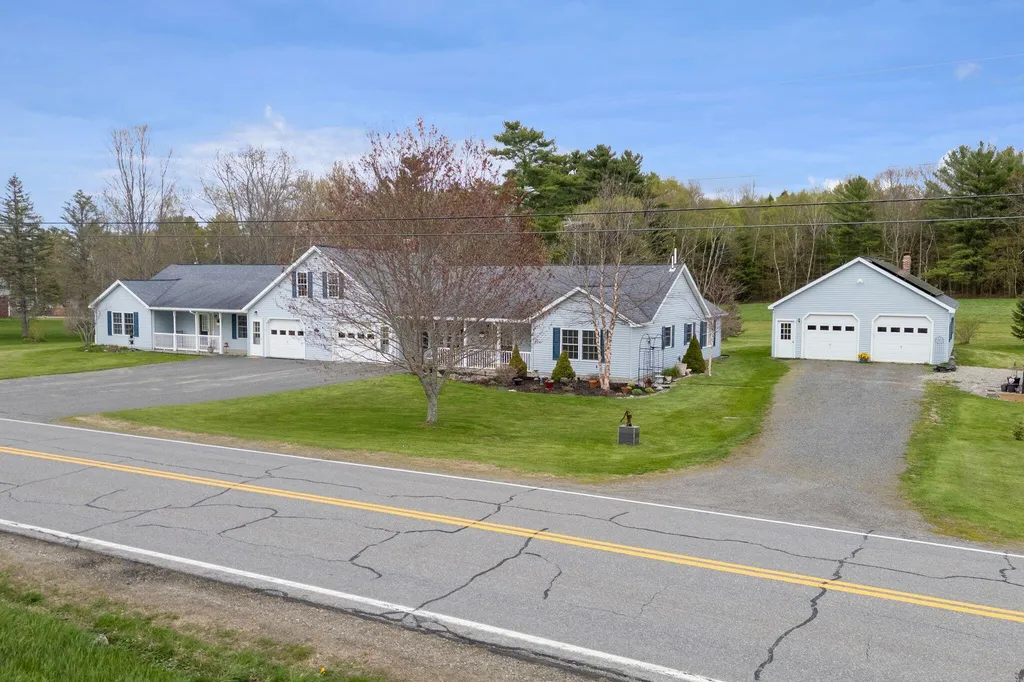 184-186 Pleasant View Ridge Road China ME 04358