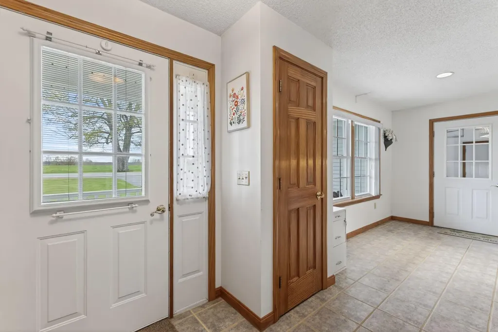 184-186 Pleasant View Ridge Road China ME 04358
