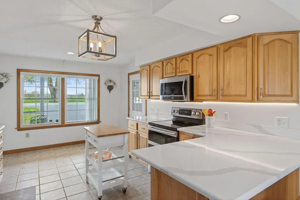 184-186 Pleasant View Ridge Road China ME 04358