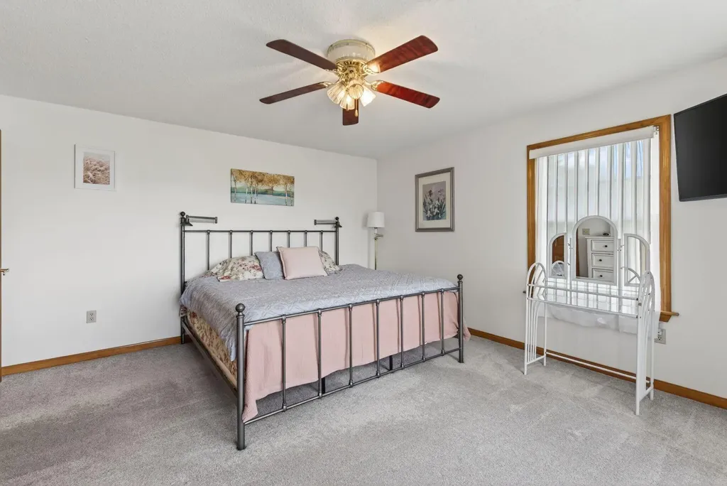 184-186 Pleasant View Ridge Road China ME 04358