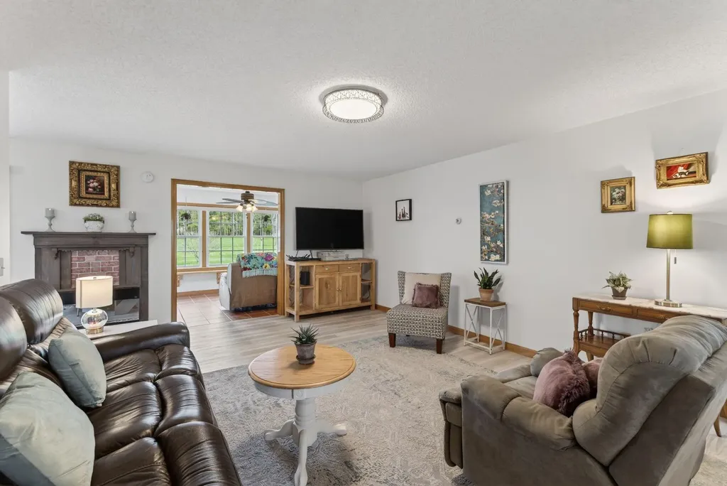 184-186 Pleasant View Ridge Road China ME 04358