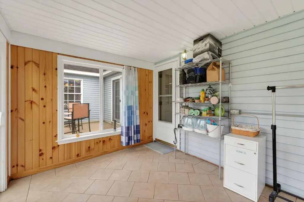 184-186 Pleasant View Ridge Road China ME 04358