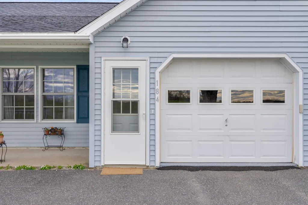 184-186 Pleasant View Ridge Road China ME 04358