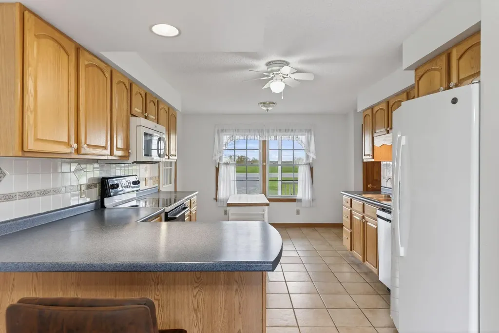 184-186 Pleasant View Ridge Road China ME 04358