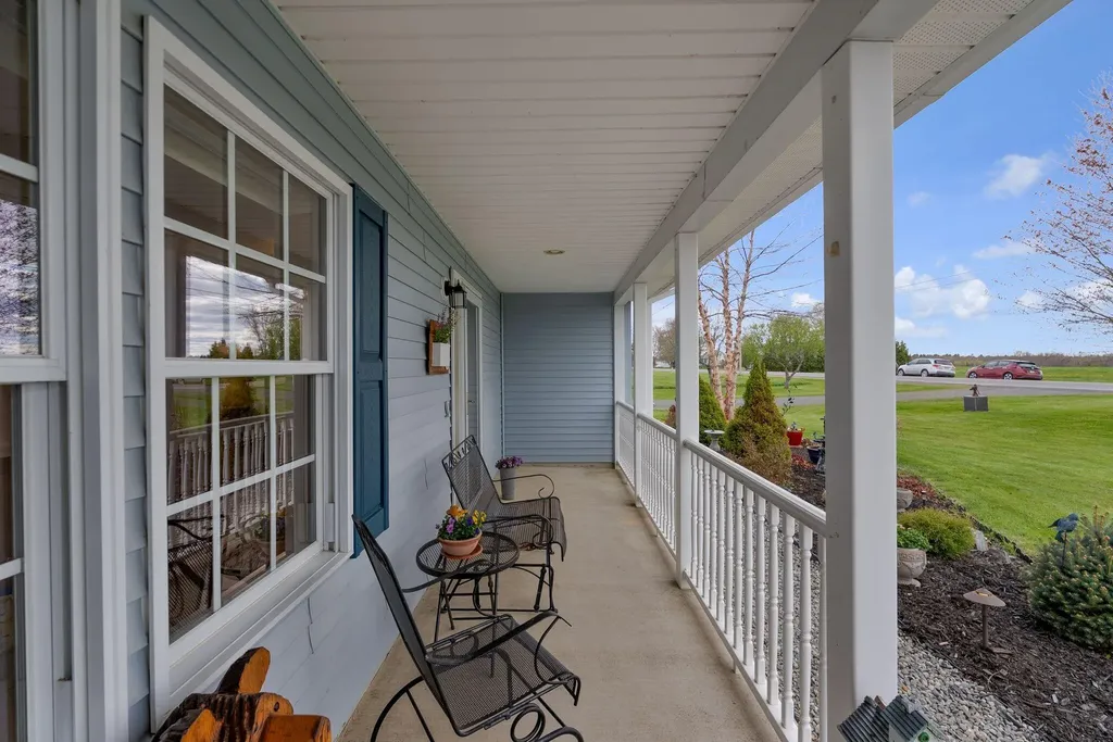 184-186 Pleasant View Ridge Road China ME 04358