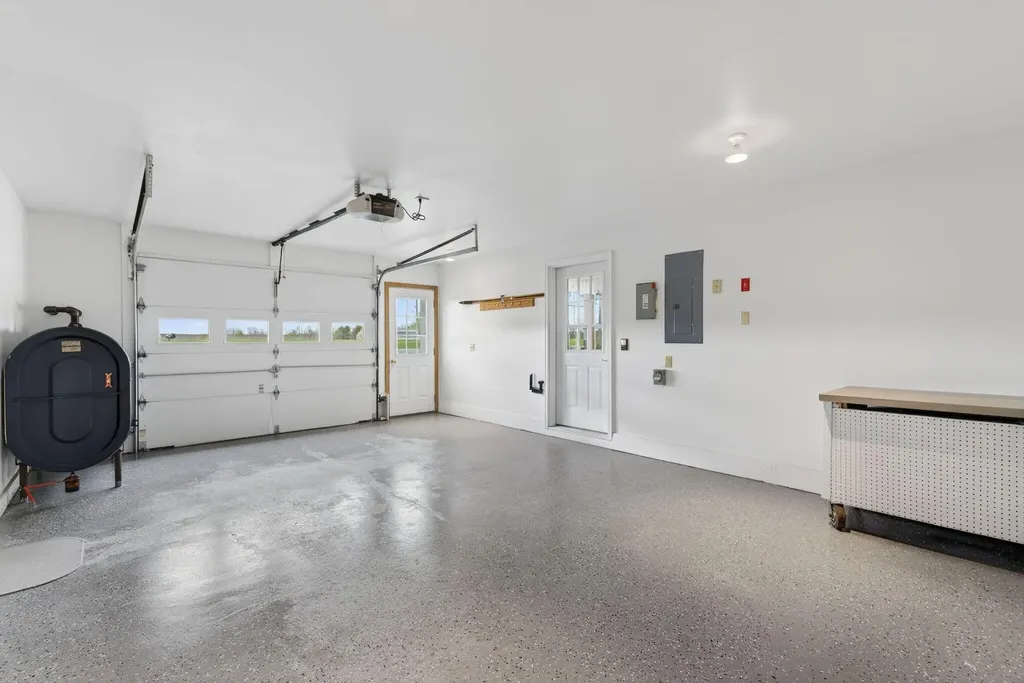 184-186 Pleasant View Ridge Road China ME 04358
