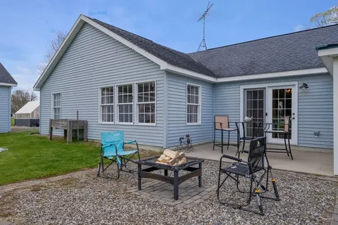 184-186 Pleasant View Ridge Road China ME 04358