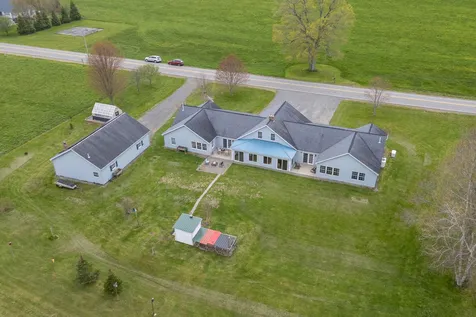 184-186 Pleasant View Ridge Road China ME 04358