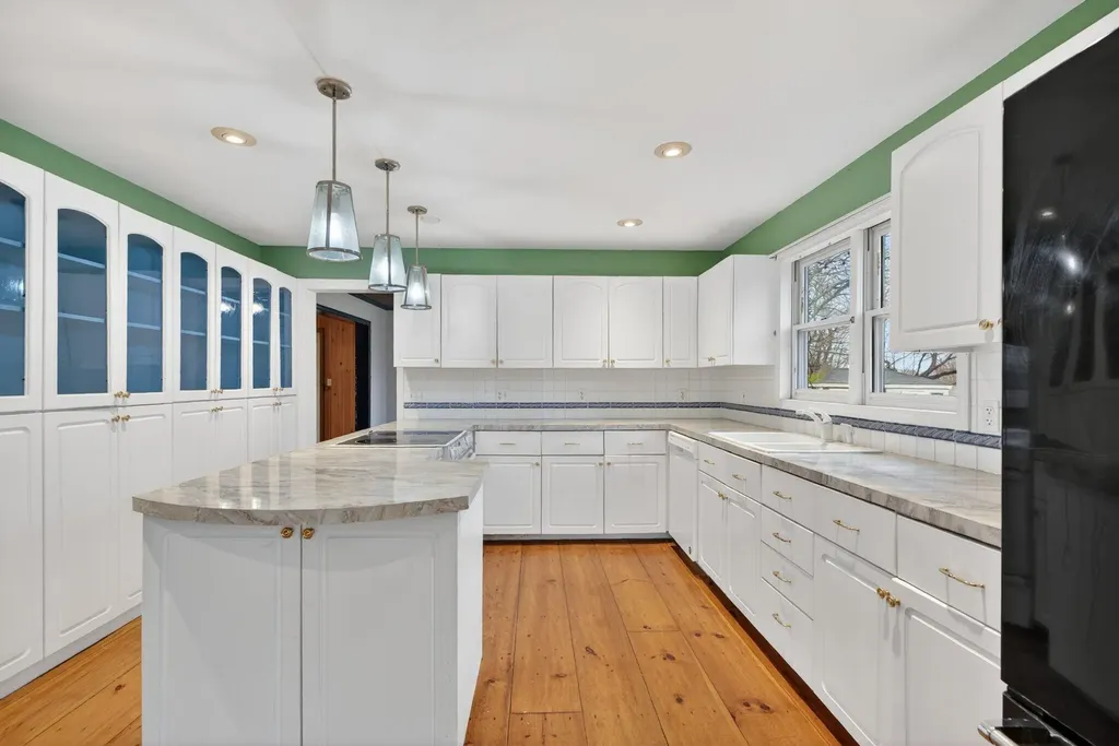 416 Drakes Island Road Wells ME 04090