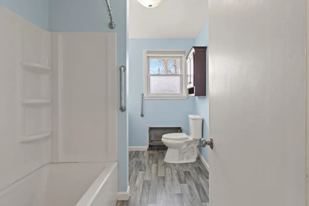 50 Loring Avenue Auburn ME 04210