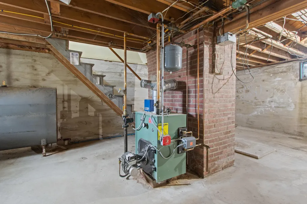 50 Loring Avenue Auburn ME 04210
