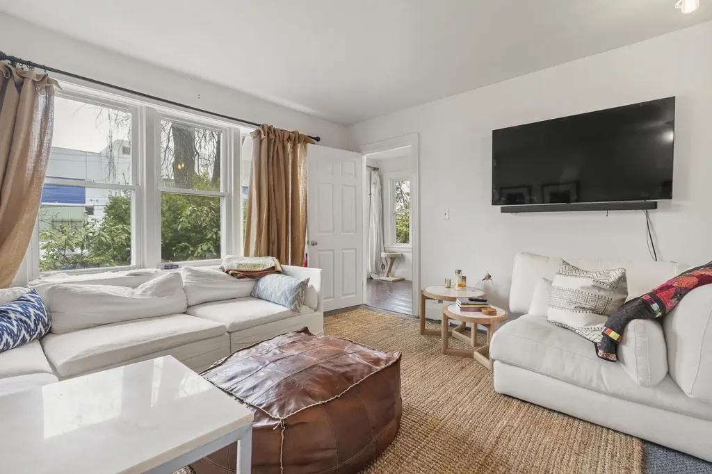 9 Pleasant Street Bath ME 04530