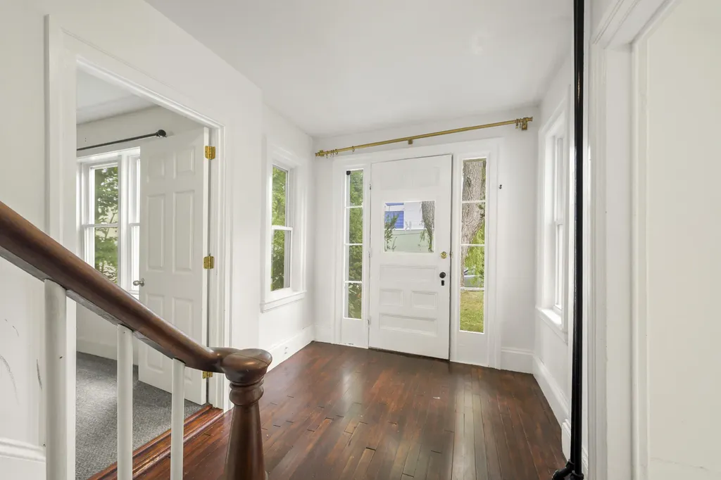 9 Pleasant Street Bath ME 04530