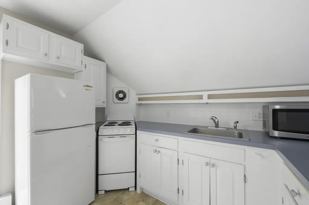 9 Pleasant Street Bath ME 04530