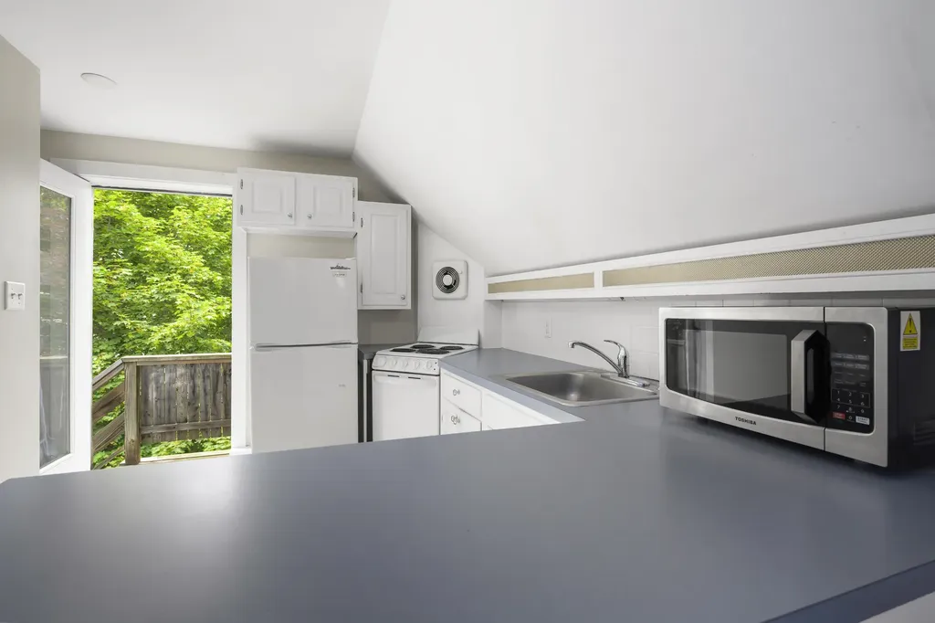 9 Pleasant Street Bath ME 04530