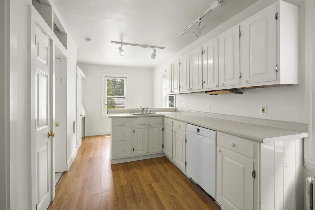 9 Pleasant Street Bath ME 04530