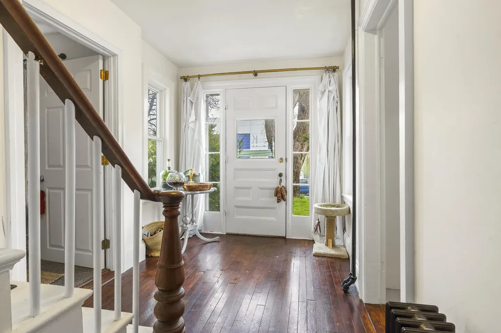 9 Pleasant Street Bath ME 04530
