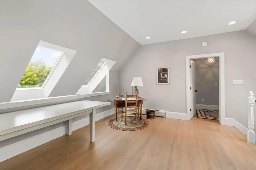 9 Chestnut Hill Street Camden ME 04843