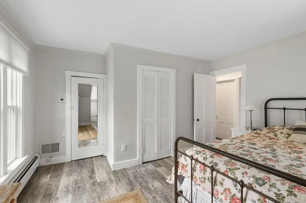 9 Chestnut Hill Street Camden ME 04843