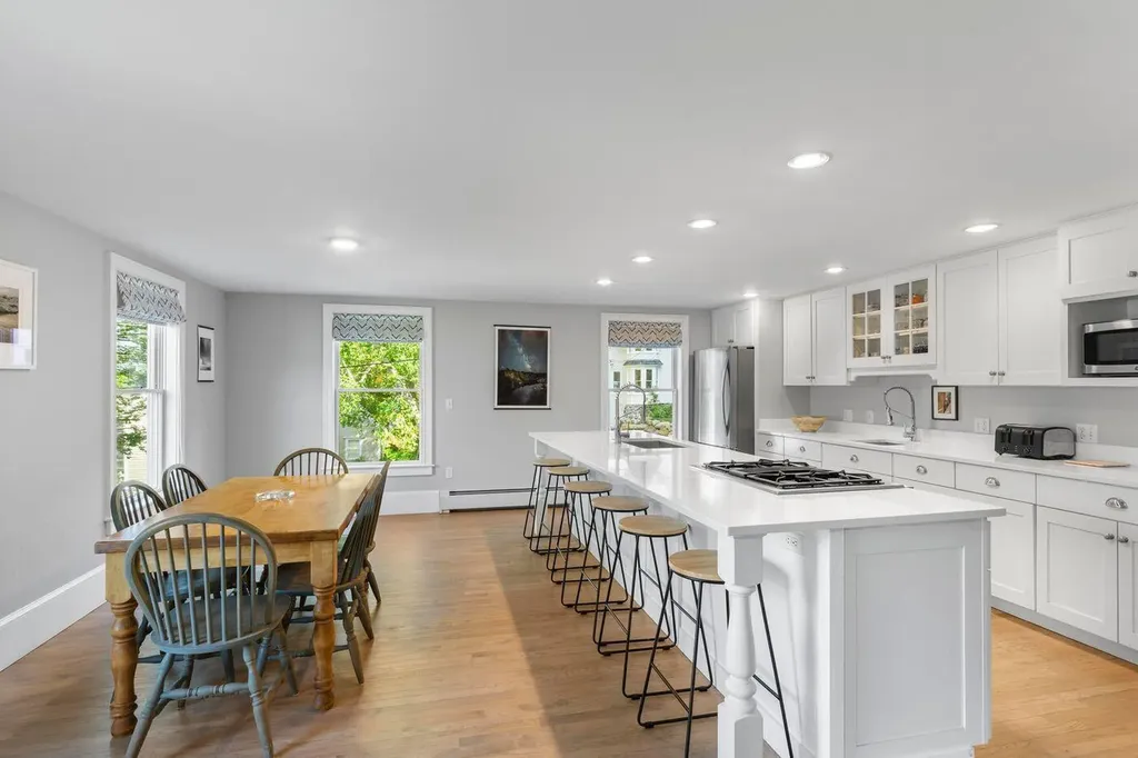 9 Chestnut Hill Street Camden ME 04843