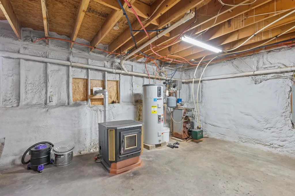 90 Sennebec Road Union ME 04862