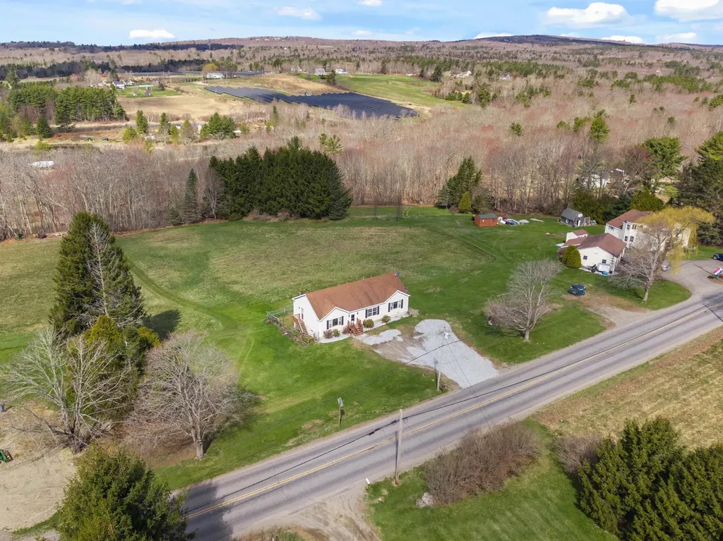 90 Sennebec Road Union ME 04862