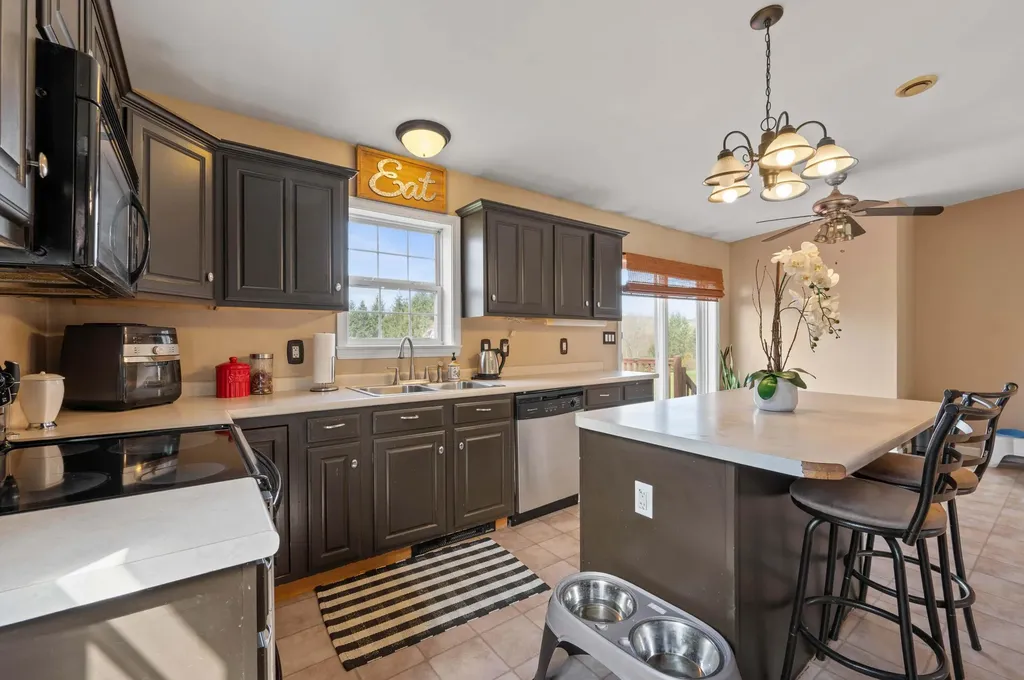 90 Sennebec Road Union ME 04862