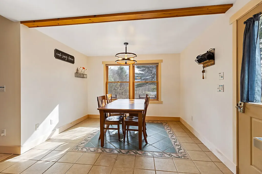 688 Main Street Vassalboro ME 04989