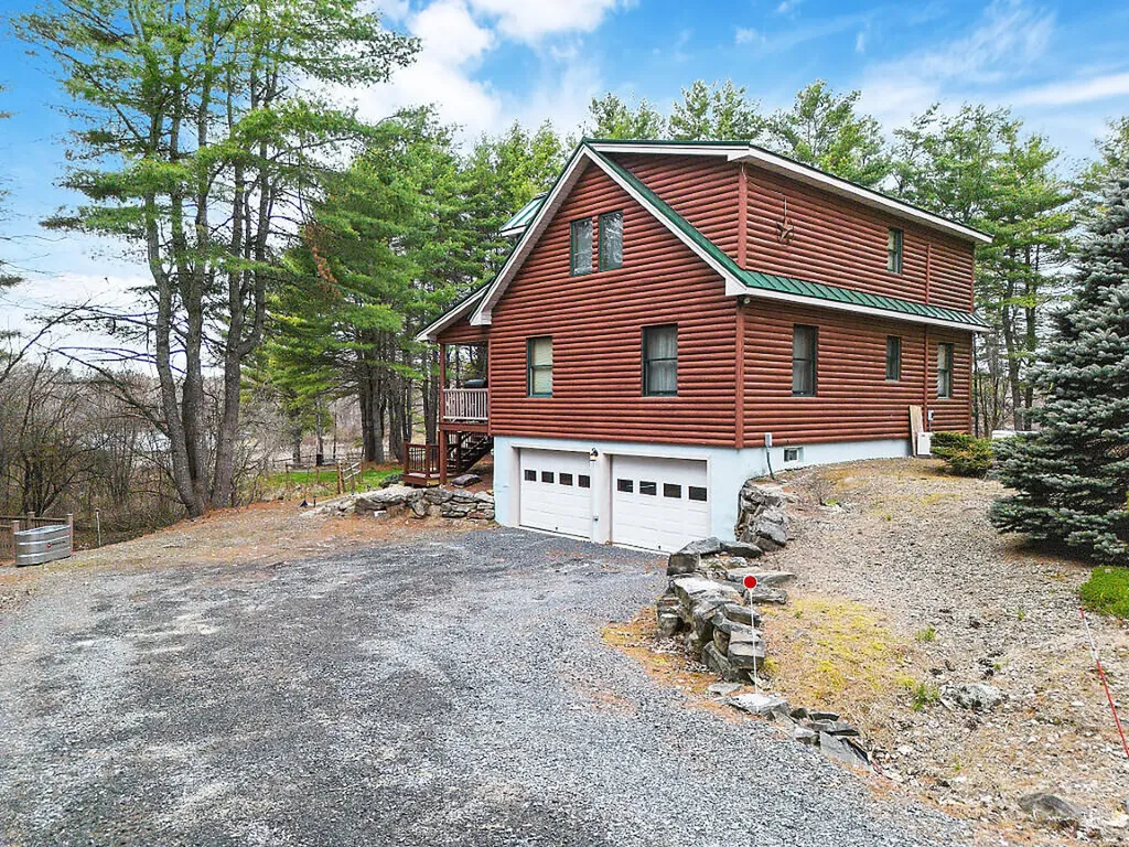 688 Main Street Vassalboro ME 04989