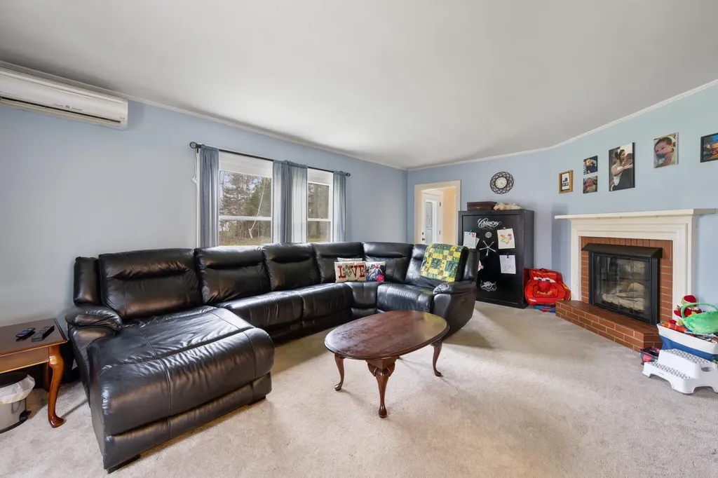 21 Goodwin Street Newport ME 04953