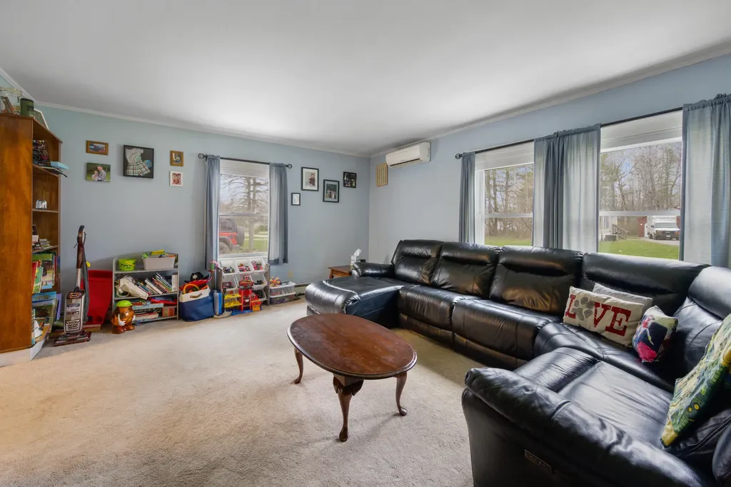21 Goodwin Street Newport ME 04953