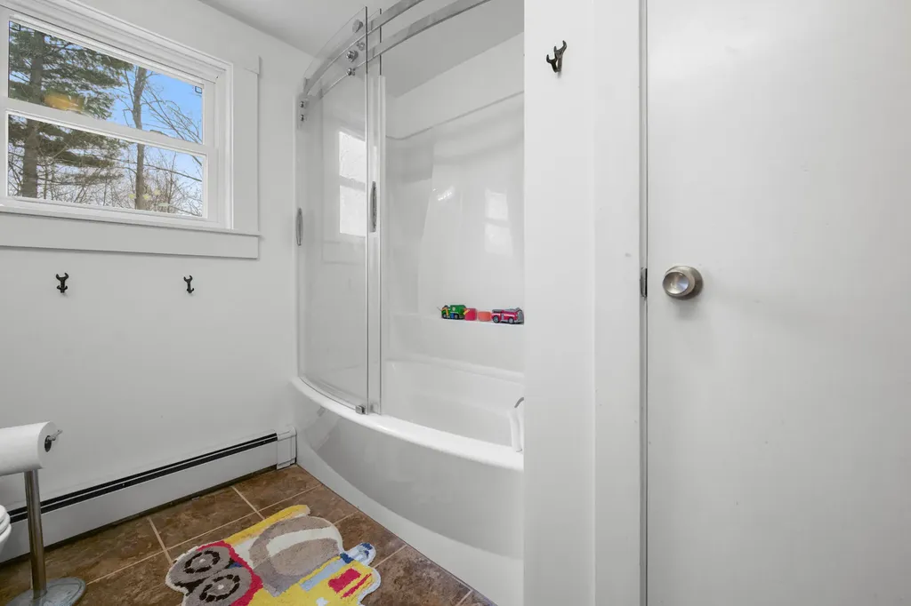 21 Goodwin Street Newport ME 04953