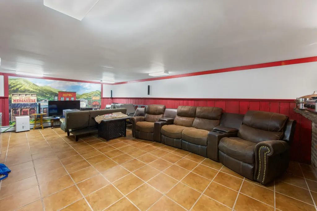 21 Goodwin Street Newport ME 04953