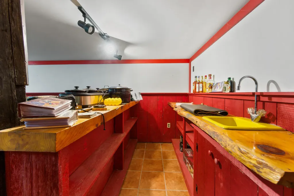 21 Goodwin Street Newport ME 04953