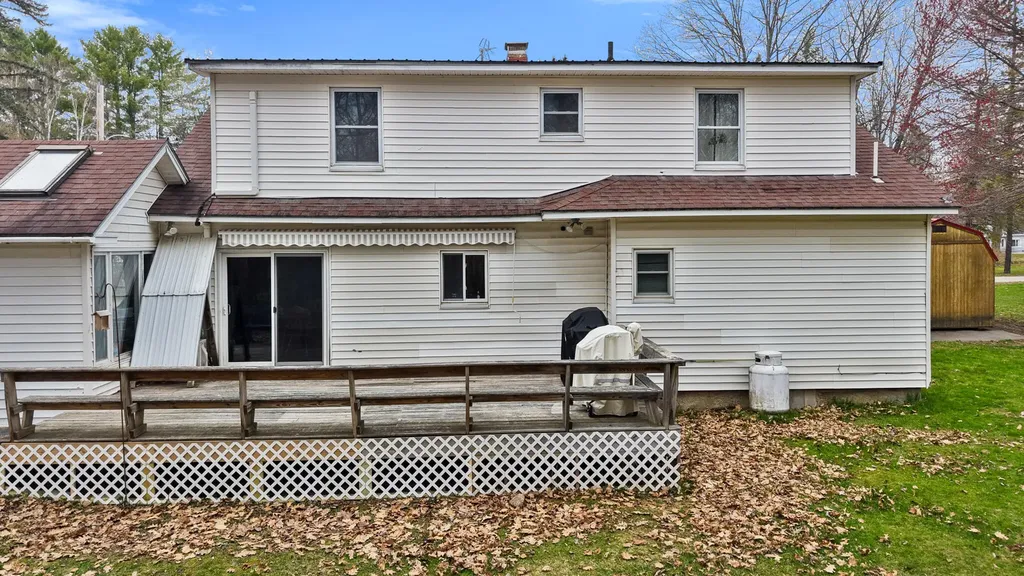 21 Goodwin Street Newport ME 04953