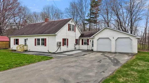 21 Goodwin Street Newport ME 04953