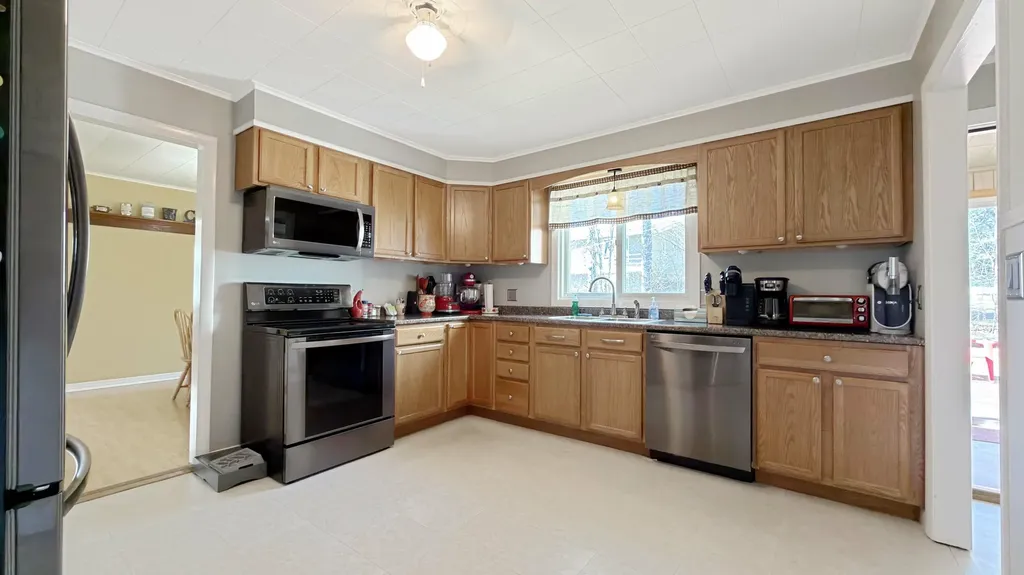 15 Home Farm Road Caribou ME 04736