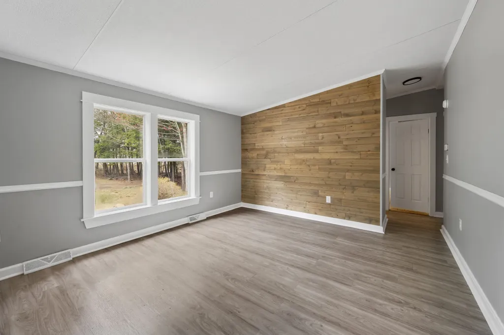85 Canaan Road Hampden ME 04444