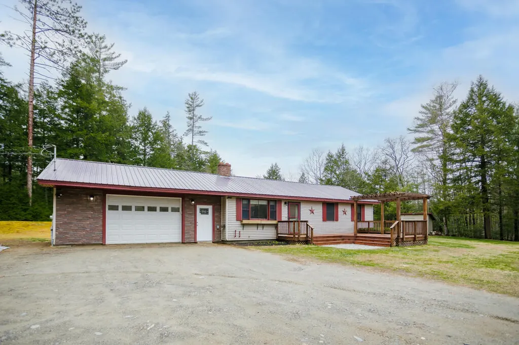 11 Cohoon Road Chesterville ME 04938