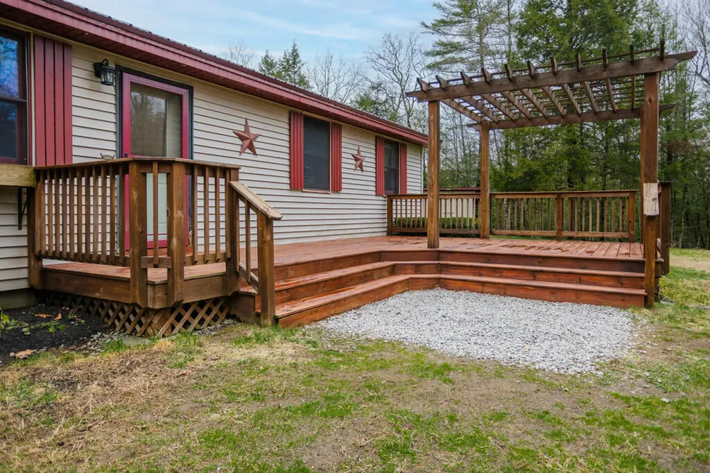 11 Cohoon Road Chesterville ME 04938