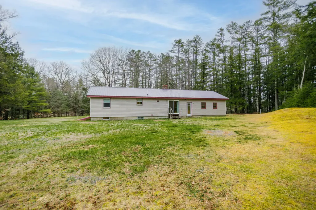 11 Cohoon Road Chesterville ME 04938